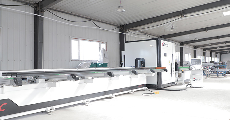 忠誠(chéng)于國(guó)家是軍人最可貴的品質(zhì)，沈陽專業(yè)陽光房打造溫馨之家！